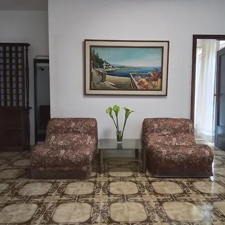 Le Fioriere Giardini Naxos