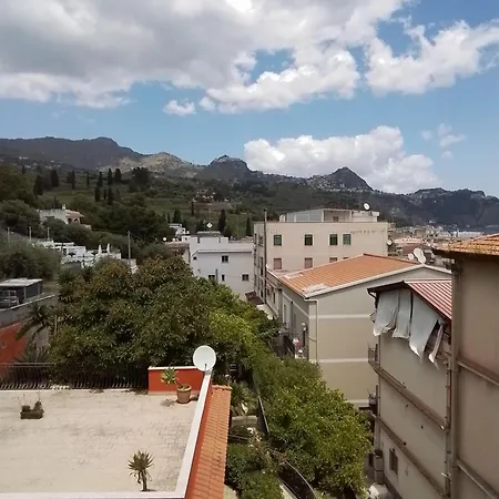 Le Fioriere Apartment *