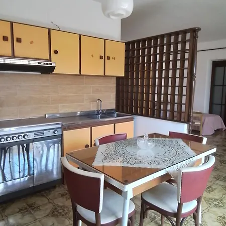 Le Fioriere Apartment *